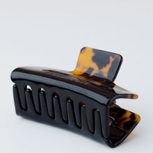 Load image into Gallery viewer, Joan Claw in Noir Tort