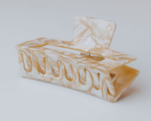 Load image into Gallery viewer, Oversized Maya Claw in Marbled Vanilla