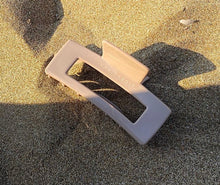 Load image into Gallery viewer, Annie Claw in Clay