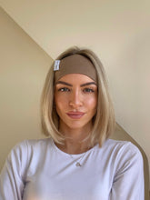 Load image into Gallery viewer, Jersey Headband in Nude
